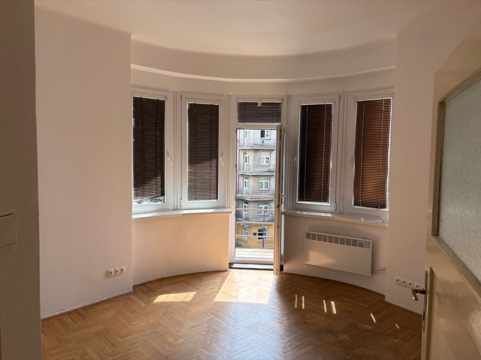 Pronájem bytu 2+1 70 m², Minská, Praha, Praha Pronájem bytu 2+1 70 m², Minská, Praha, Praha