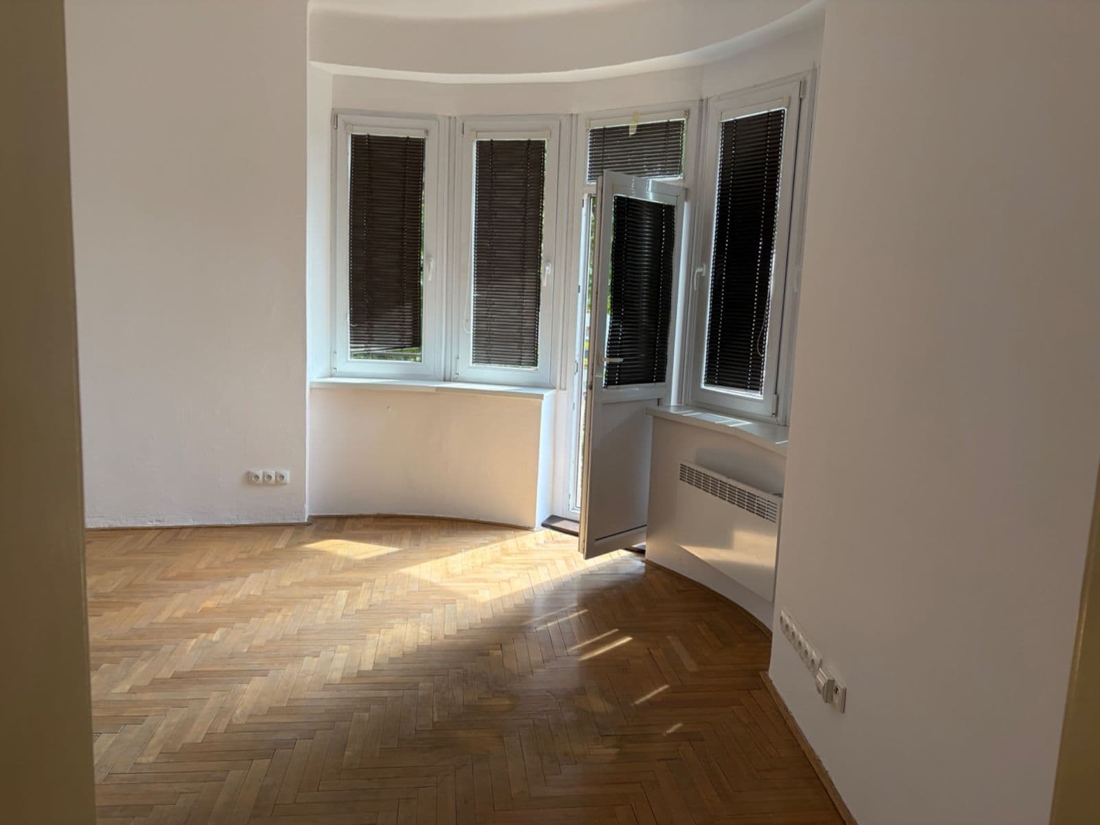 Pronájem bytu 2+1 70 m², Minská, Praha, Praha Pronájem bytu 2+1 70 m², Minská, Praha, Praha