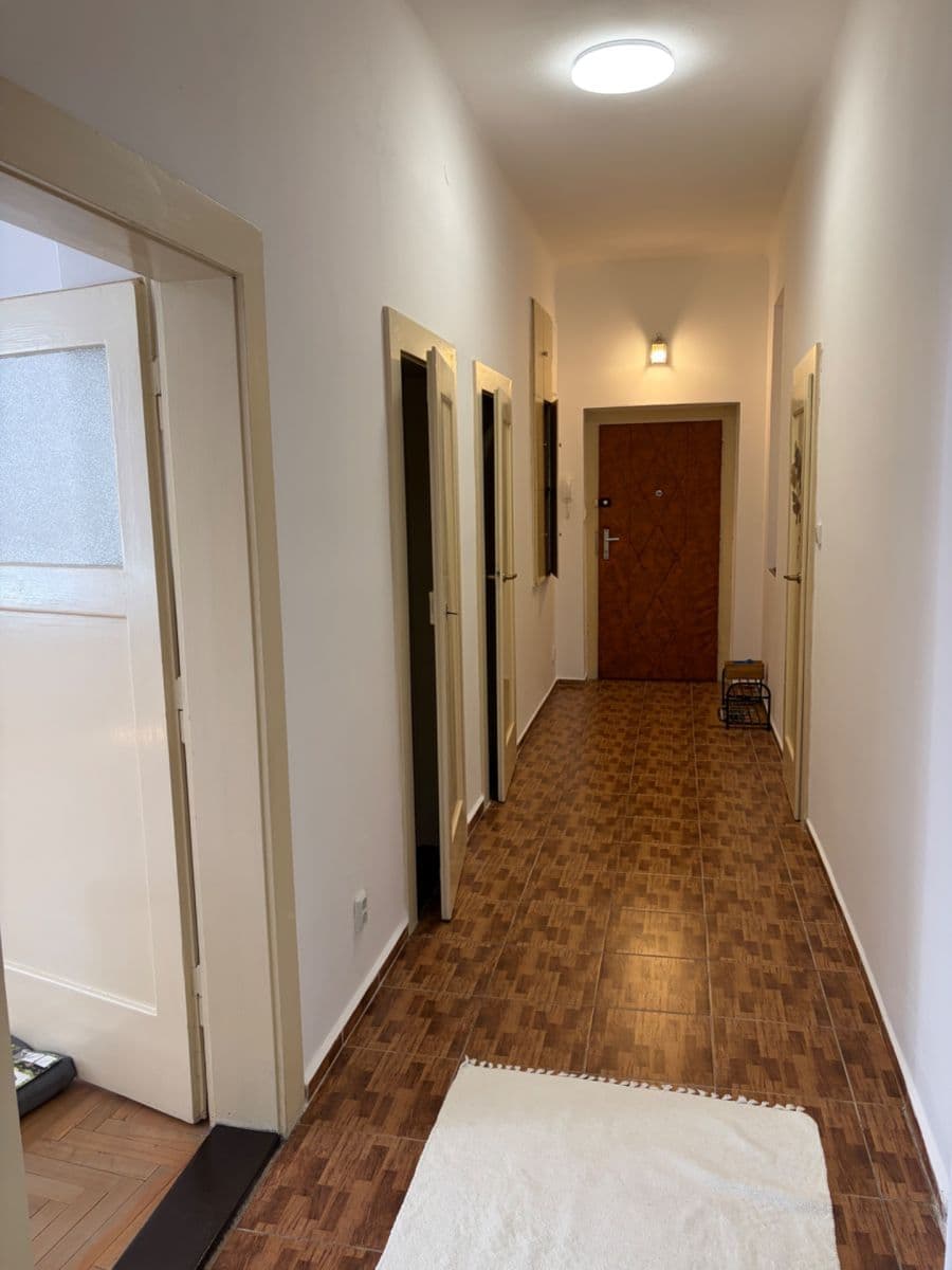 Pronájem bytu 2+1 70 m², Minská, Praha, Praha Pronájem bytu 2+1 70 m², Minská, Praha, Praha