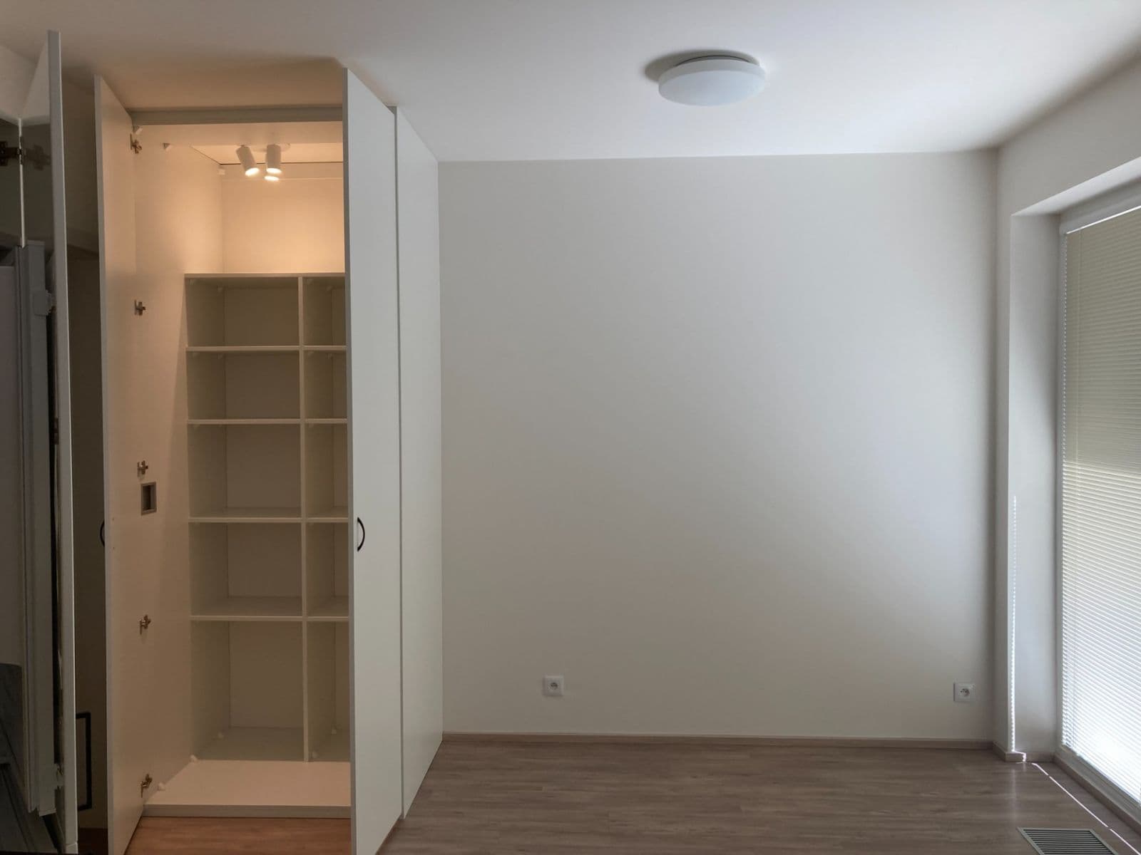 Pronájem bytu 1+kk 31 m², Šternovská, Praha, Praha Pronájem bytu 1+kk 31 m², Šternovská, Praha, Praha