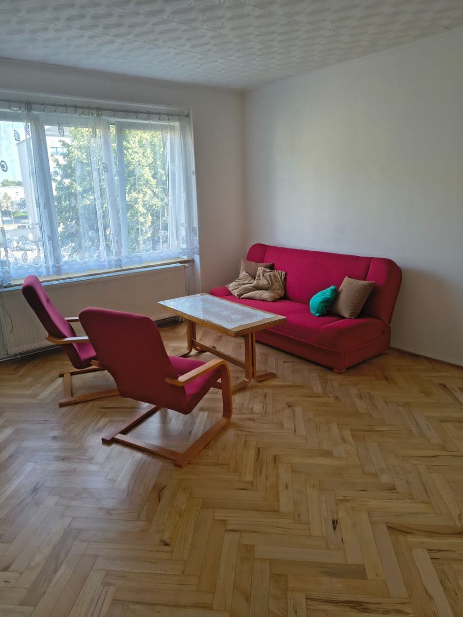 Pronájem bytu 3+1 74 m², Sladkovského, Kolín, Středočeský kraj Pronájem bytu 3+1 74 m², Sladkovského, Kolín, Středočeský kraj