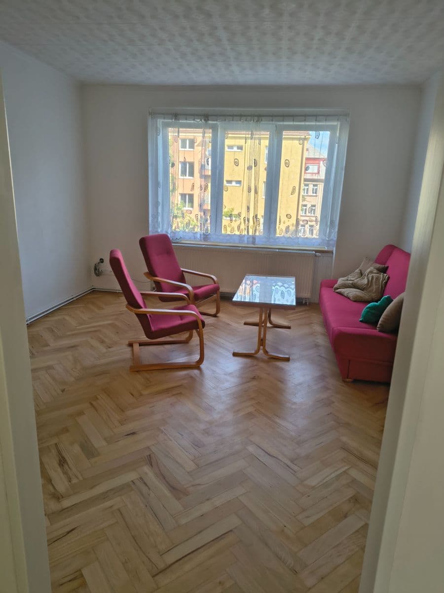 Pronájem bytu 3+1 74 m², Sladkovského, Kolín, Středočeský kraj Pronájem bytu 3+1 74 m², Sladkovského, Kolín, Středočeský kraj