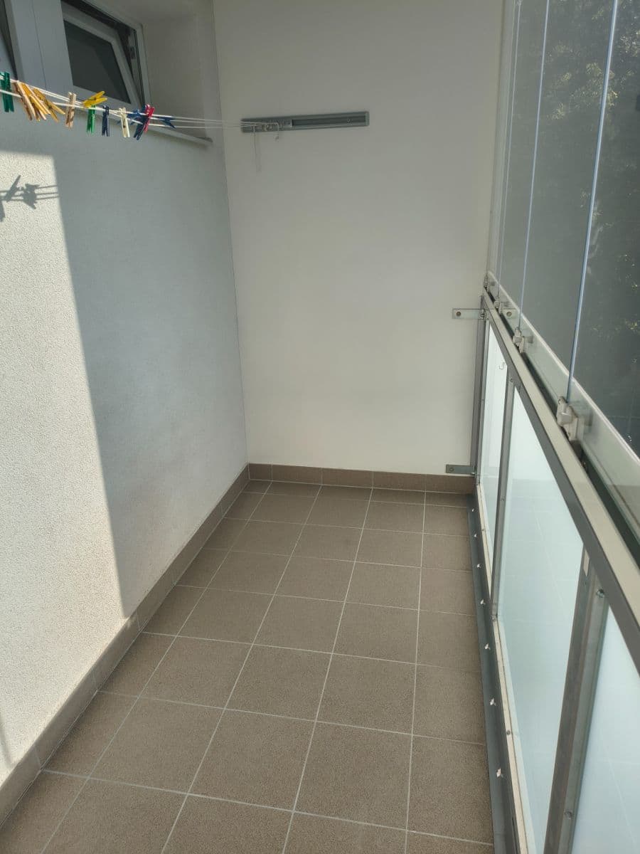 Pronájem bytu 3+1 74 m², Sladkovského, Kolín, Středočeský kraj Pronájem bytu 3+1 74 m², Sladkovského, Kolín, Středočeský kraj