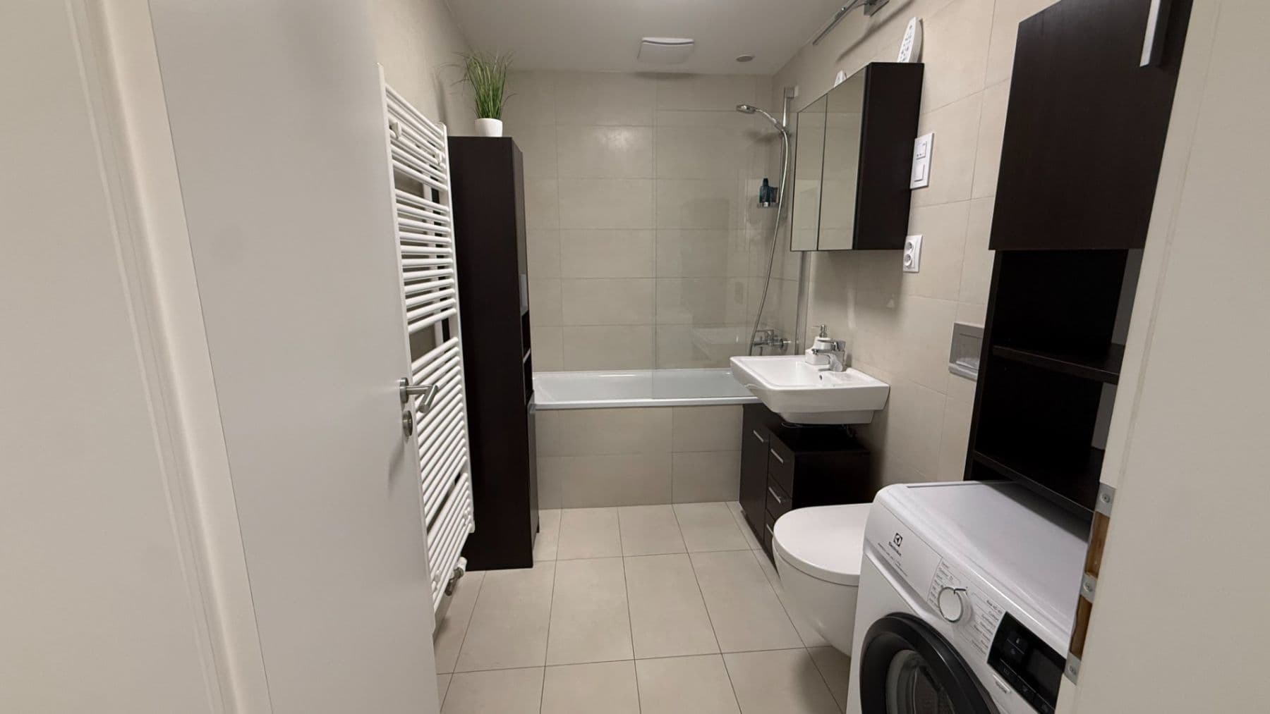 Pronájem bytu 2+kk 49 m², Zvěřinova, Praha, Praha Pronájem bytu 2+kk 49 m², Zvěřinova, Praha, Praha