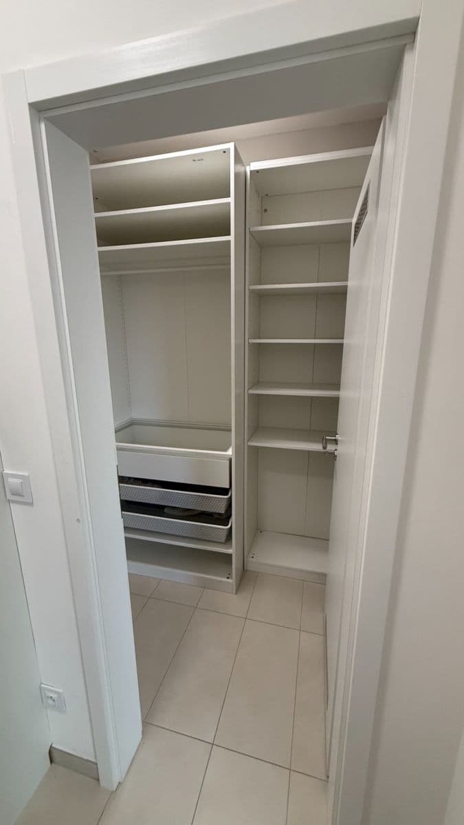 Pronájem bytu 2+kk 49 m², Zvěřinova, Praha, Praha Pronájem bytu 2+kk 49 m², Zvěřinova, Praha, Praha