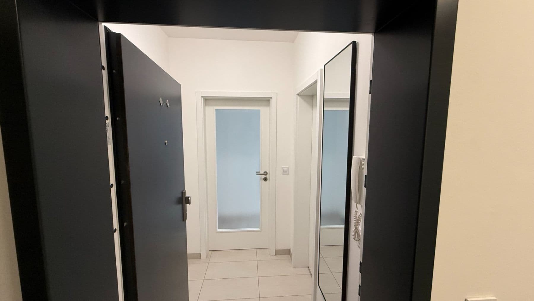 Pronájem bytu 2+kk 49 m², Zvěřinova, Praha, Praha Pronájem bytu 2+kk 49 m², Zvěřinova, Praha, Praha