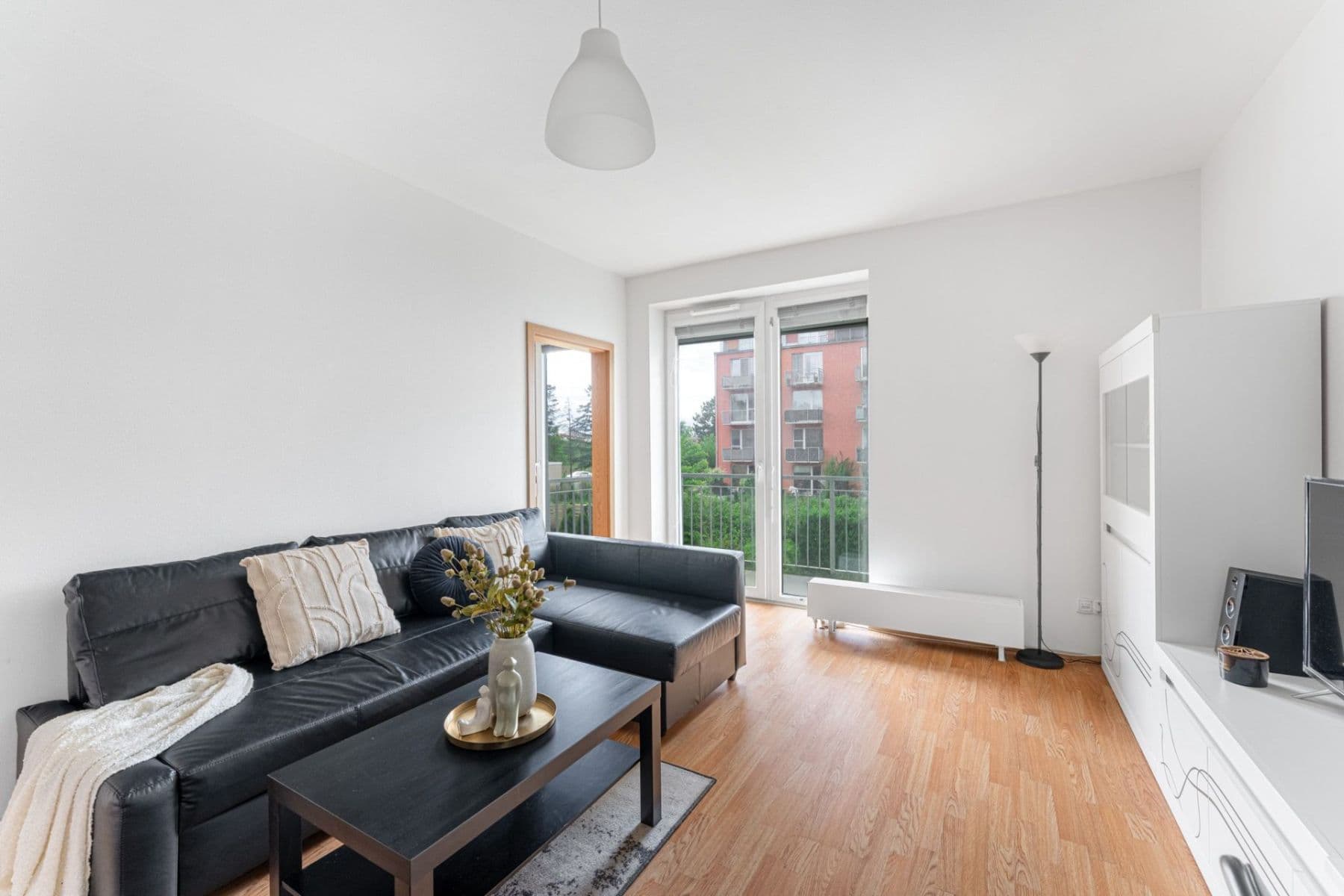 Pronájem bytu 2+kk 52 m², Ječná, Hostivice, Středočeský kraj Pronájem bytu 2+kk 52 m², Ječná, Hostivice, Středočeský kraj