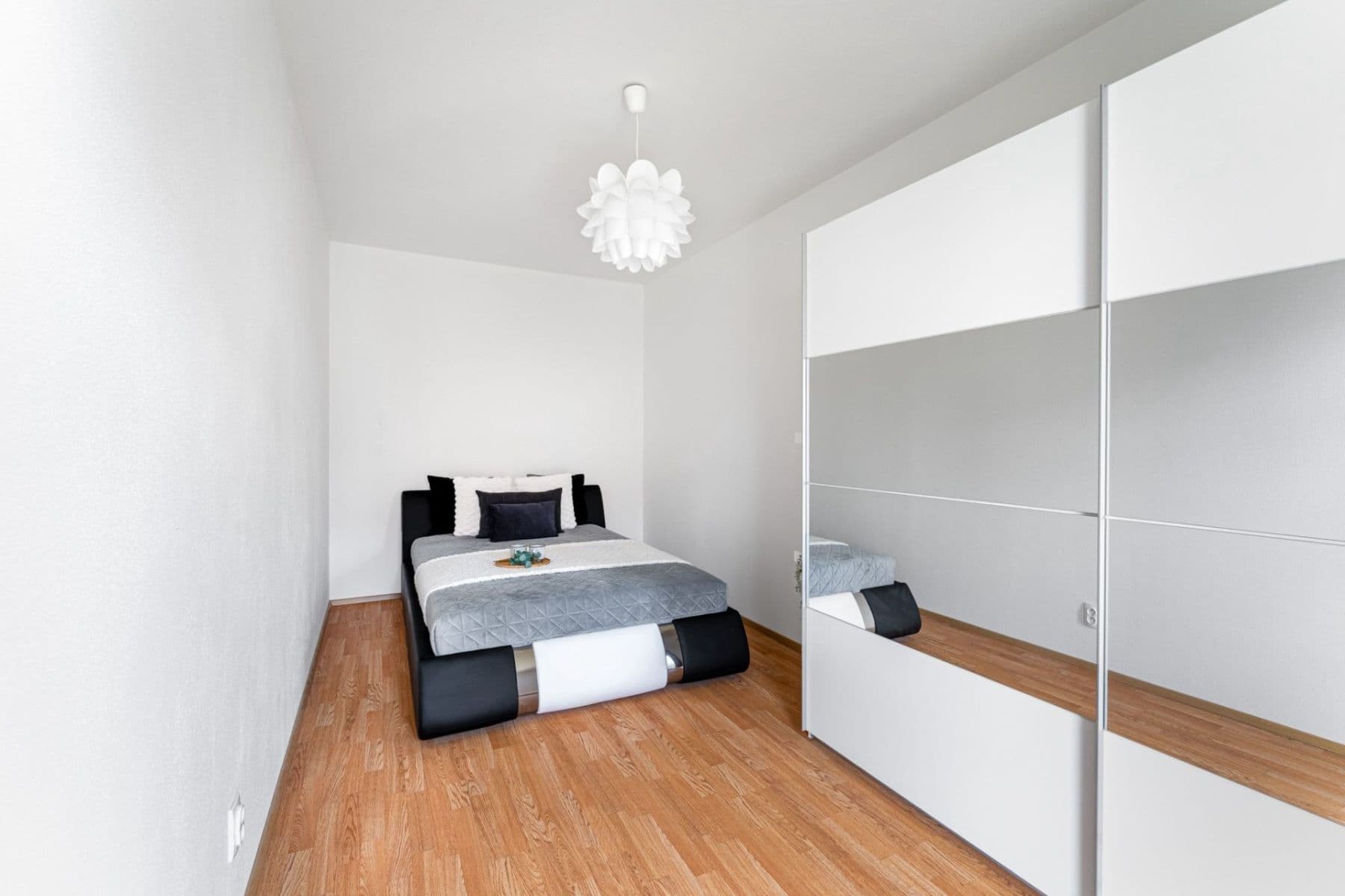Pronájem bytu 2+kk 52 m², Ječná, Hostivice, Středočeský kraj Pronájem bytu 2+kk 52 m², Ječná, Hostivice, Středočeský kraj