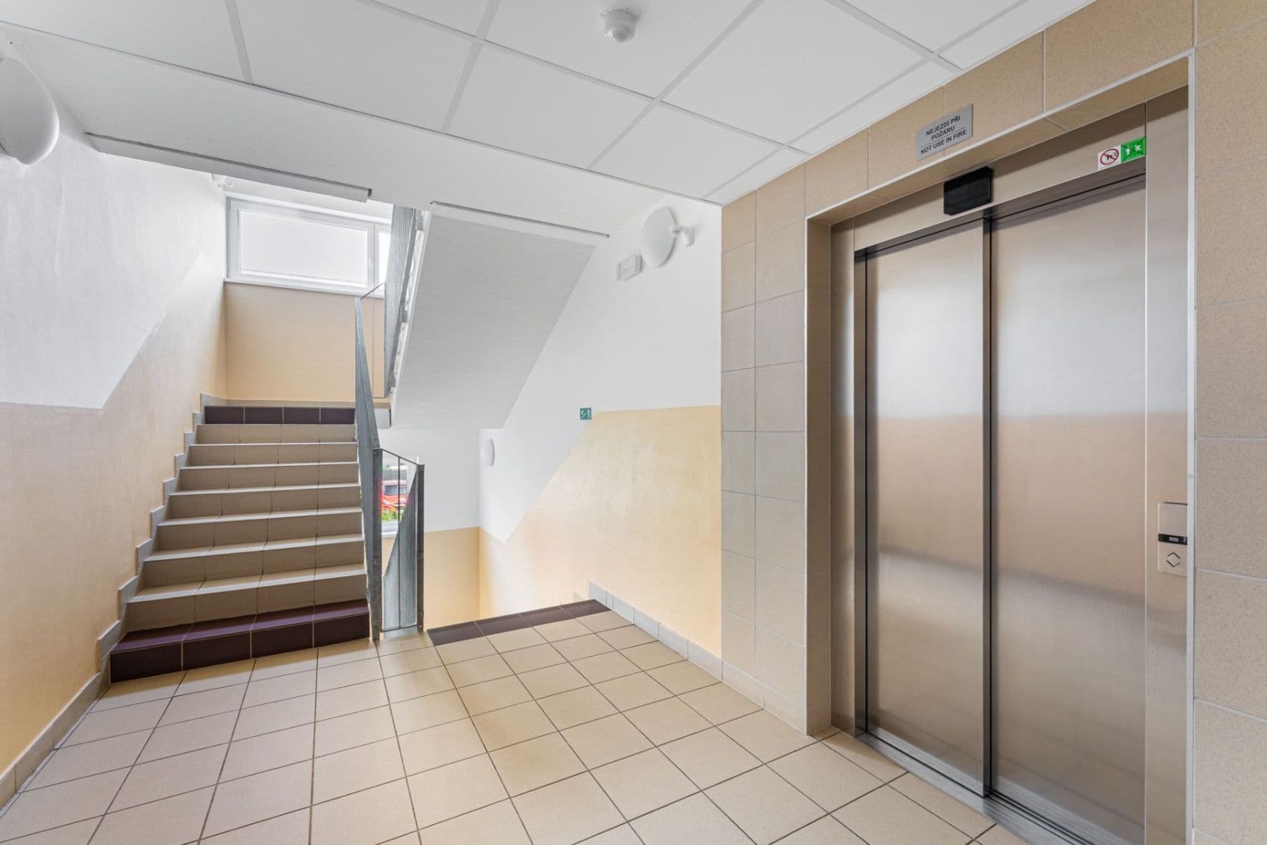 Pronájem bytu 2+kk 52 m², Ječná, Hostivice, Středočeský kraj Pronájem bytu 2+kk 52 m², Ječná, Hostivice, Středočeský kraj