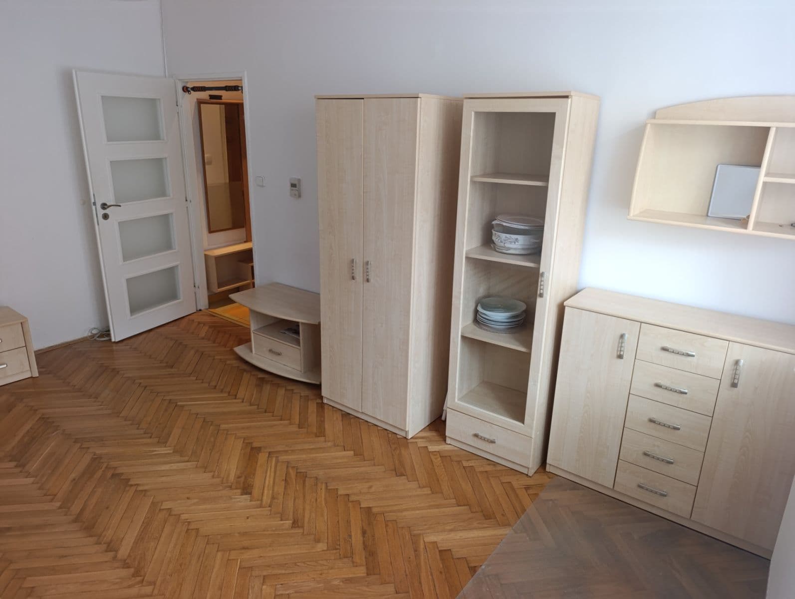 Pronájem bytu 1+1 26 m², Železničního pluku, Pardubice, Pardubický kraj Pronájem bytu 1+1 26 m², Železničního pluku, Pardubice, Pardubický kraj