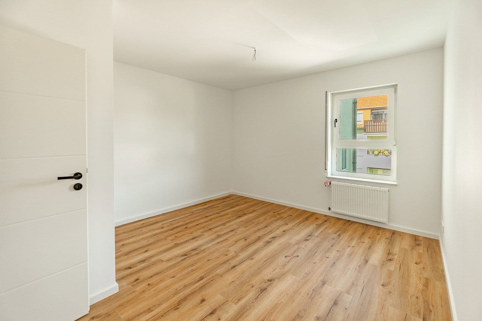 Prodej bytu 3+1 80 m², Lutherstraße 9c, Großröhrsdorf, Sasko Prodej bytu 3+1 80 m², Lutherstraße 9c, Großröhrsdorf, Sasko