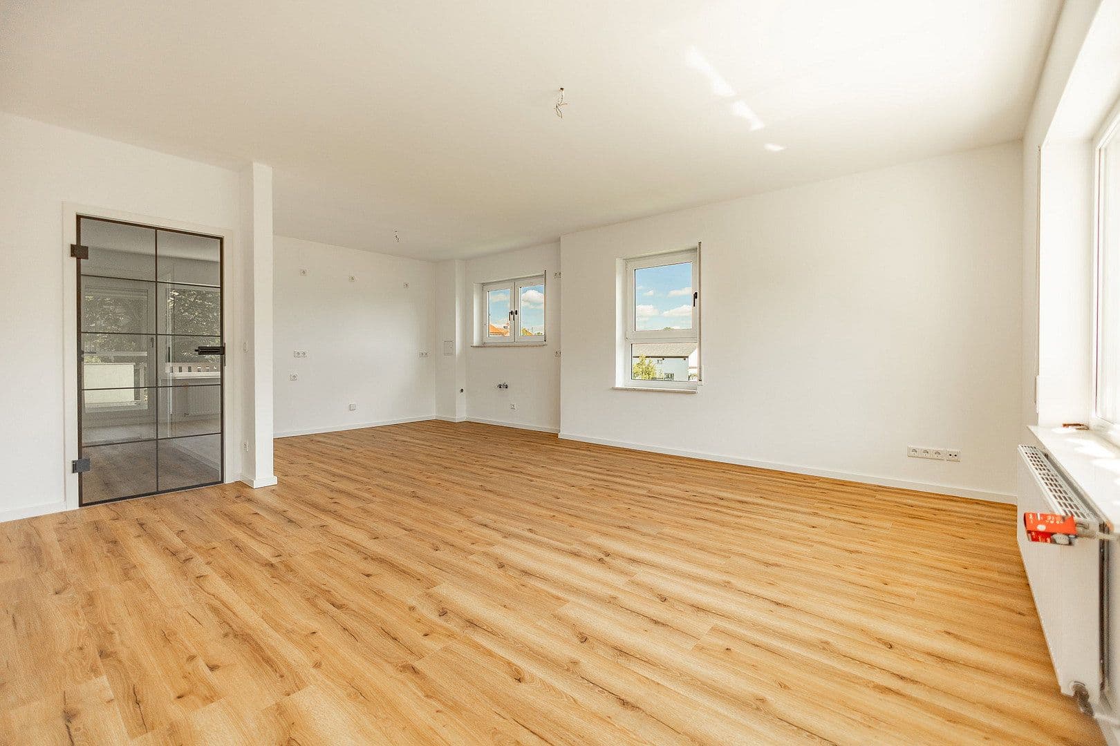 Prodej bytu 3+1 80 m², Lutherstraße 9c, Großröhrsdorf, Sasko Prodej bytu 3+1 80 m², Lutherstraße 9c, Großröhrsdorf, Sasko