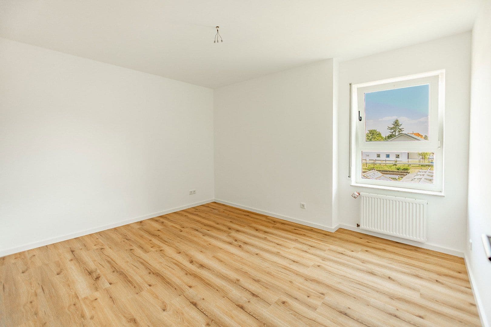 Prodej bytu 3+1 80 m², Lutherstraße 9c, Großröhrsdorf, Sasko Prodej bytu 3+1 80 m², Lutherstraße 9c, Großröhrsdorf, Sasko
