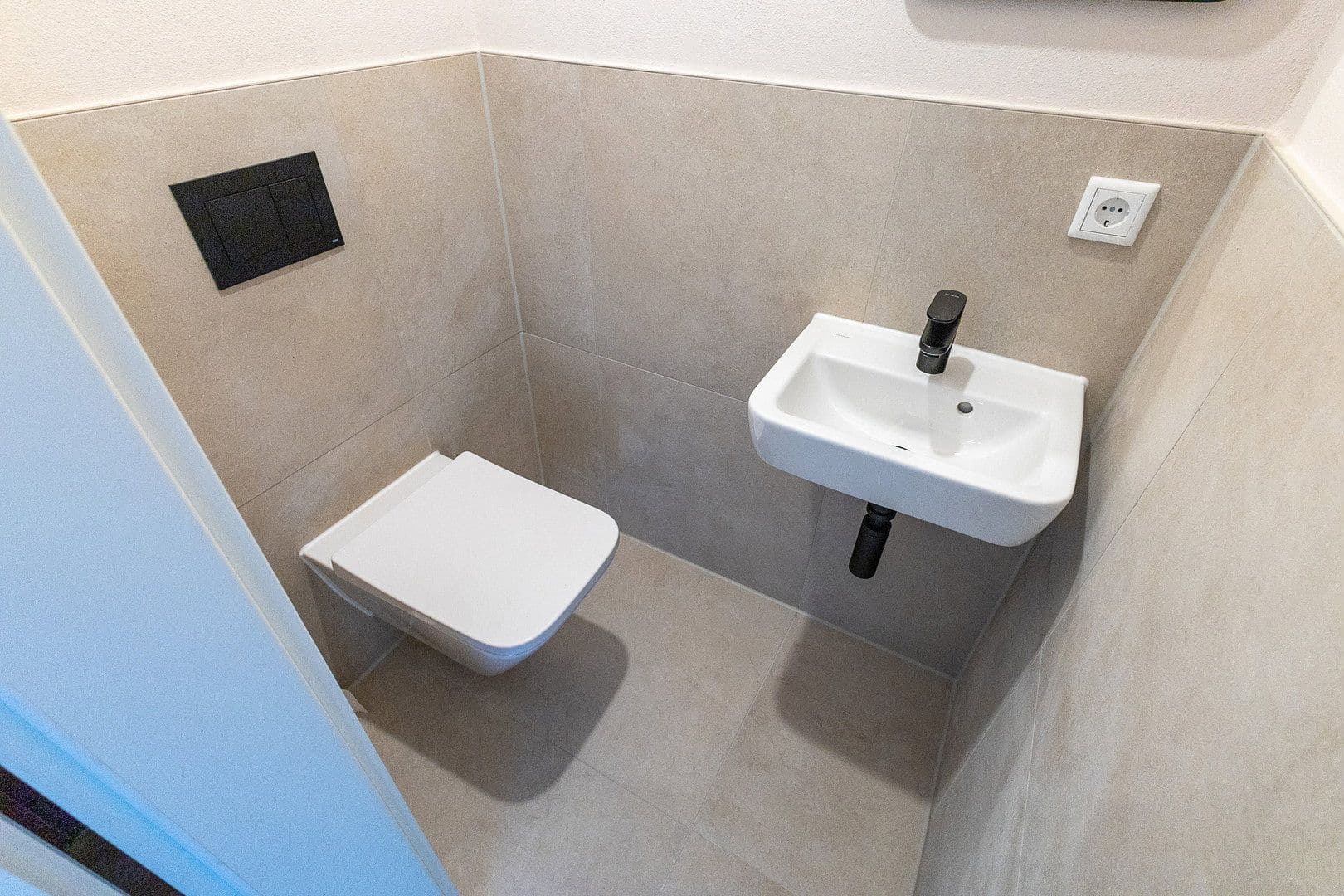 Prodej bytu 3+1 80 m², Lutherstraße 9c, Großröhrsdorf, Sasko Prodej bytu 3+1 80 m², Lutherstraße 9c, Großröhrsdorf, Sasko