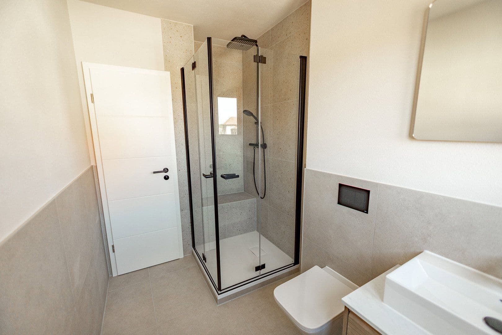 Prodej bytu 3+1 80 m², Lutherstraße 9c, Großröhrsdorf, Sasko Prodej bytu 3+1 80 m², Lutherstraße 9c, Großröhrsdorf, Sasko