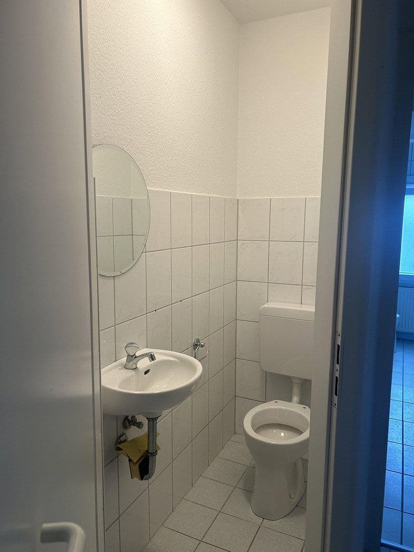 Pronájem kanceláře 100 m², Schützenstraße 28, Remscheid, Severní Porýní-Vestfálsko Pronájem kanceláře 100 m², Schützenstraße 28, Remscheid, Severní Porýní-Vestfálsko
