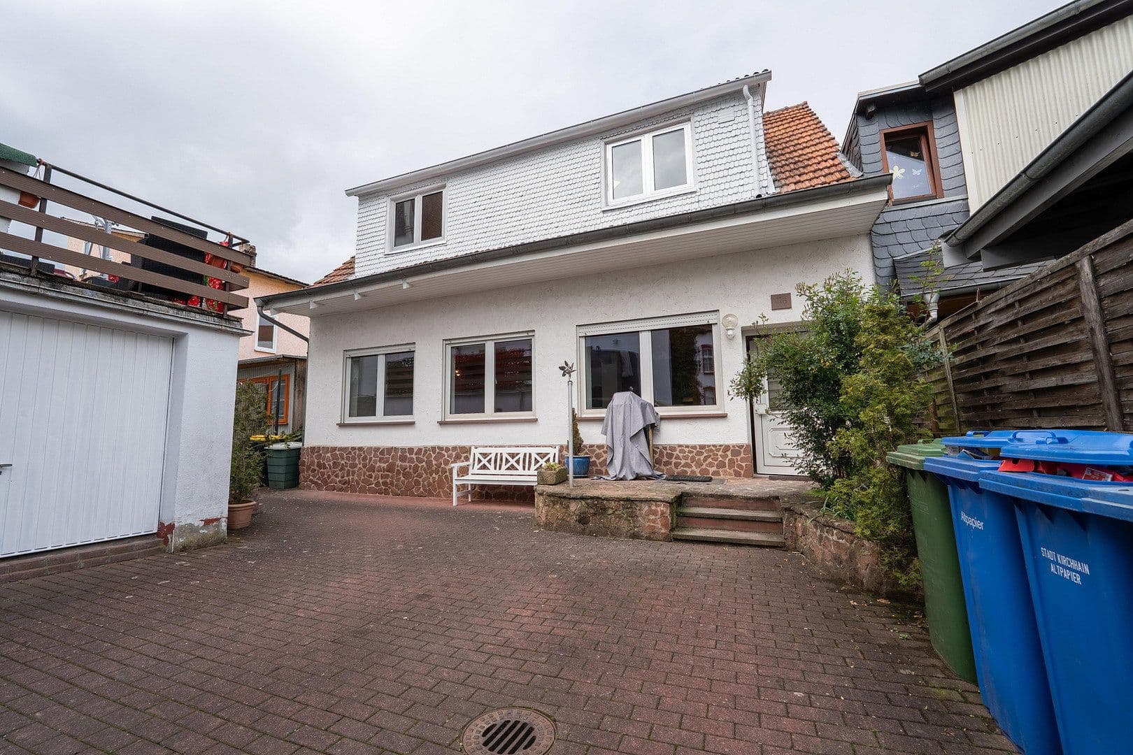 Prodej domu 146 m², pozemek 180 m², Kirchhain, Hessen Prodej domu 146 m², pozemek 180 m², Kirchhain, Hessen