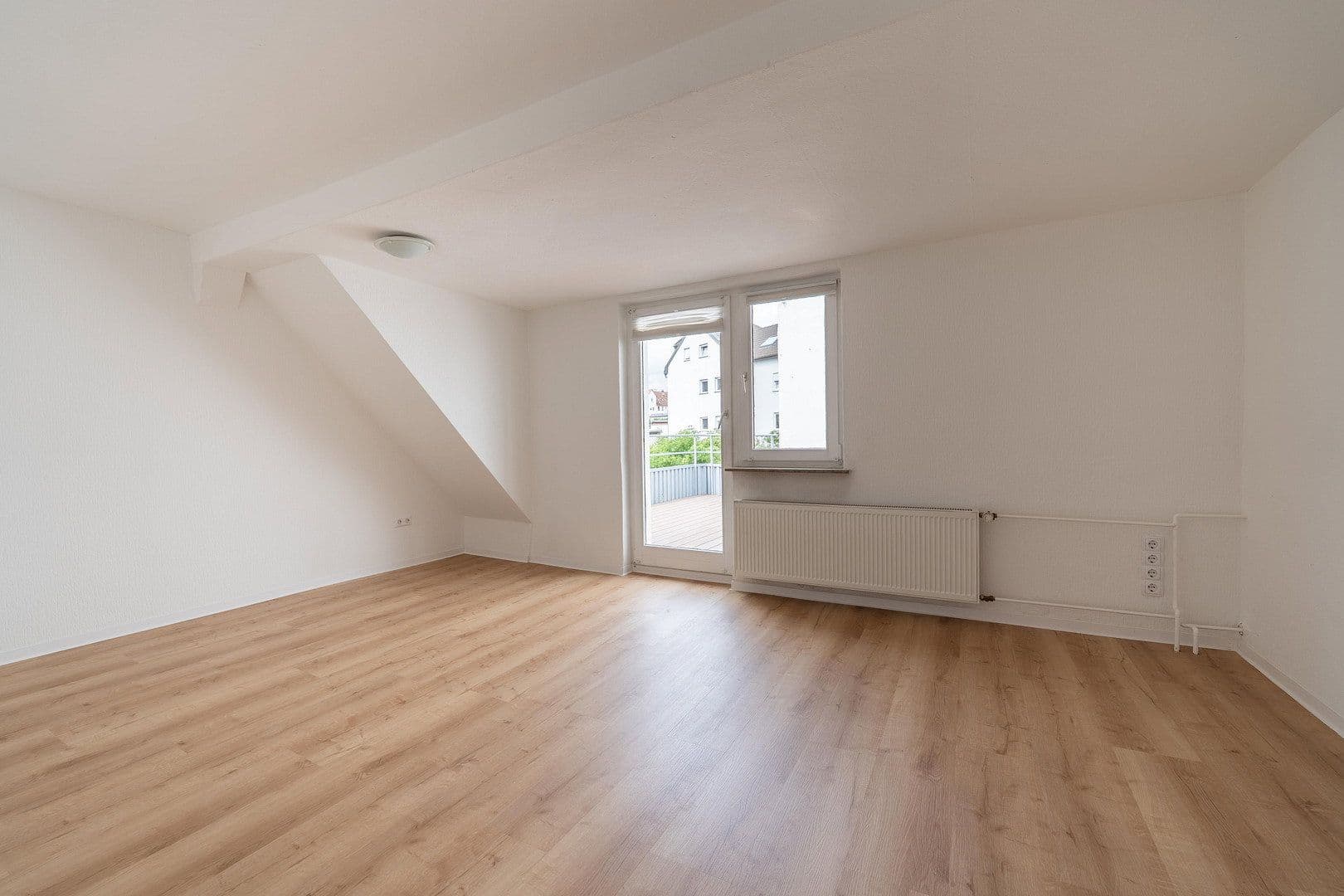Prodej domu 146 m², pozemek 180 m², Kirchhain, Hessen Prodej domu 146 m², pozemek 180 m², Kirchhain, Hessen