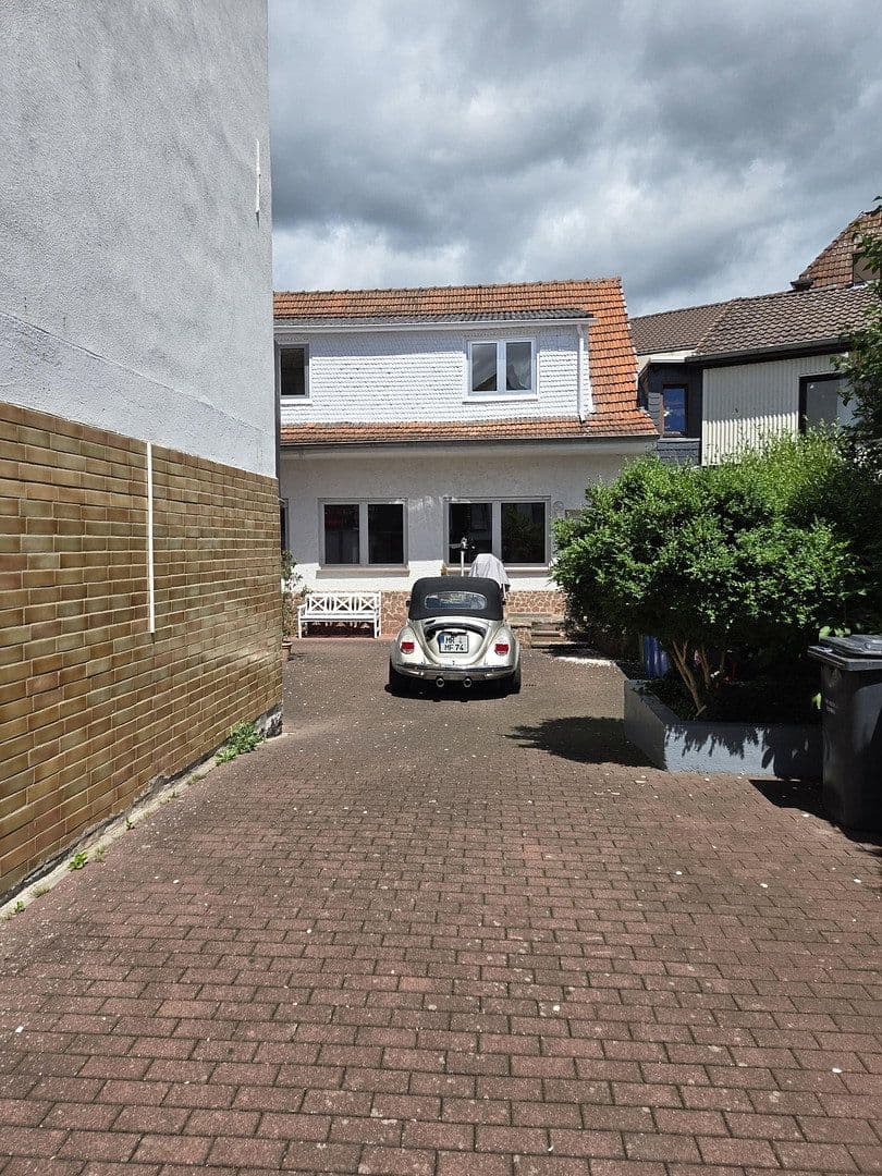 Prodej domu 146 m², pozemek 180 m², Kirchhain, Hessen Prodej domu 146 m², pozemek 180 m², Kirchhain, Hessen