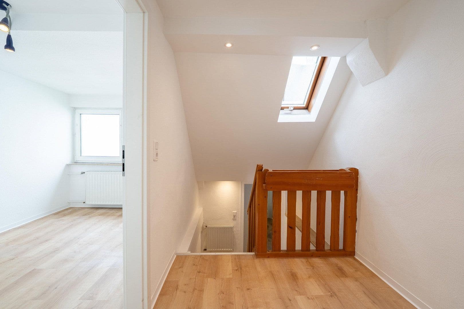 Prodej domu 146 m², pozemek 180 m², Kirchhain, Hessen Prodej domu 146 m², pozemek 180 m², Kirchhain, Hessen
