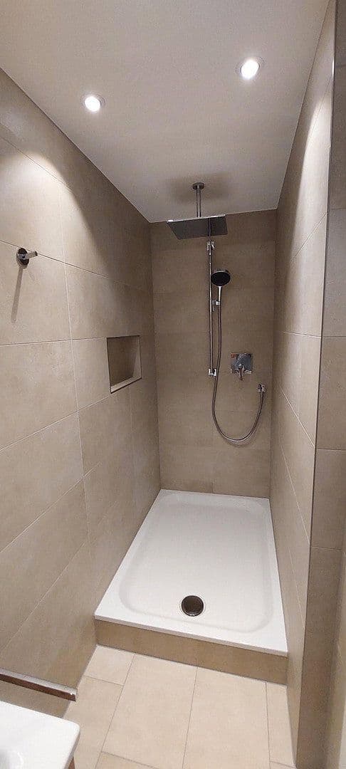 Pronájem bytu 3+1 60 m², Winzergasse 20, Meersburg, Bádensko-Württembersko Pronájem bytu 3+1 60 m², Winzergasse 20, Meersburg, Bádensko-Württembersko