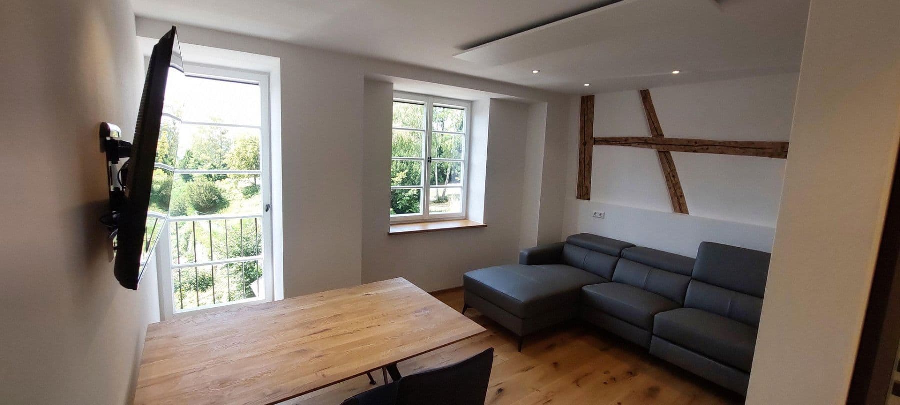 Pronájem bytu 3+1 60 m², Winzergasse 20, Meersburg, Bádensko-Württembersko Pronájem bytu 3+1 60 m², Winzergasse 20, Meersburg, Bádensko-Württembersko