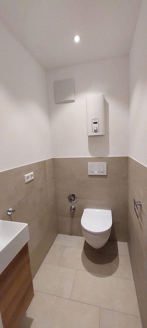 Pronájem bytu 3+1 60 m², Winzergasse 20, Meersburg, Bádensko-Württembersko Pronájem bytu 3+1 60 m², Winzergasse 20, Meersburg, Bádensko-Württembersko