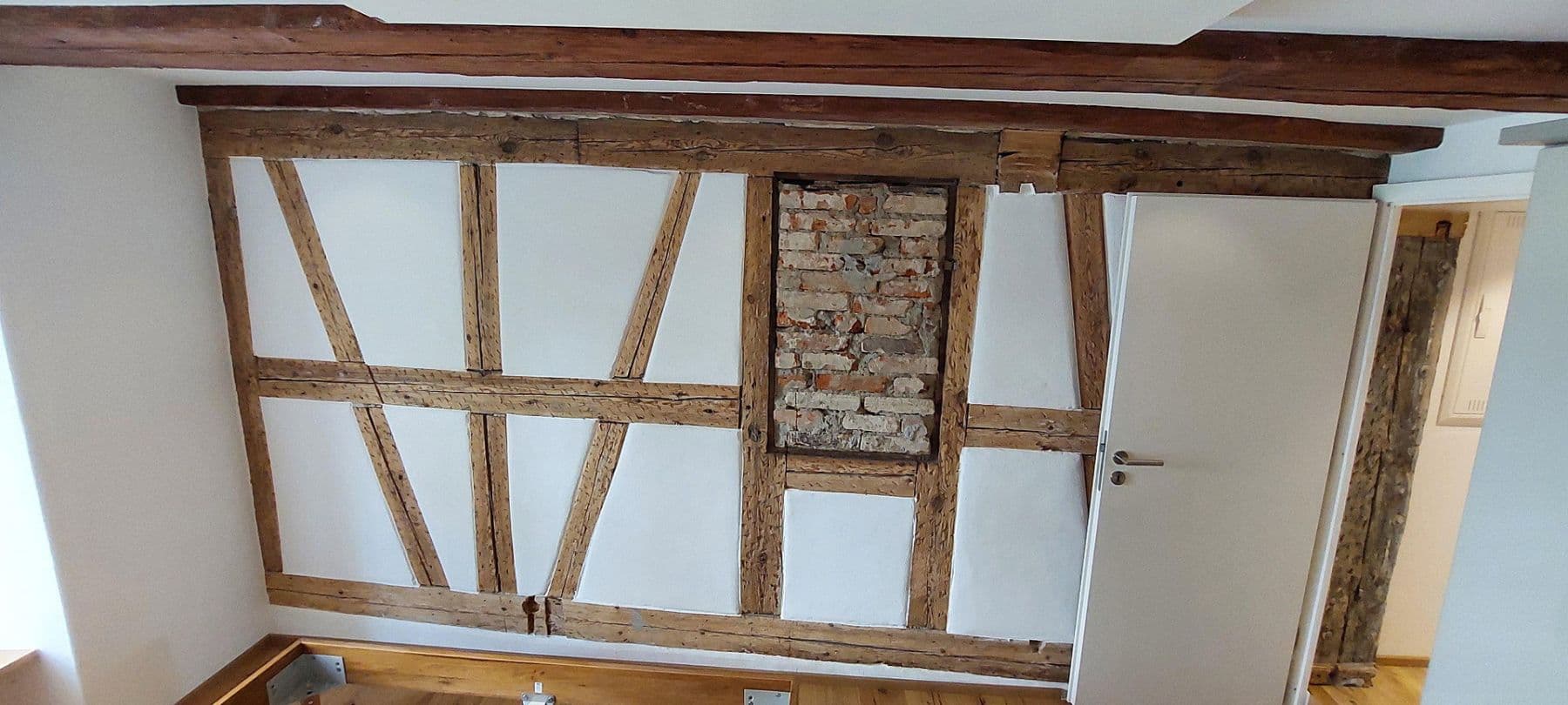 Pronájem bytu 3+1 60 m², Winzergasse 20, Meersburg, Bádensko-Württembersko Pronájem bytu 3+1 60 m², Winzergasse 20, Meersburg, Bádensko-Württembersko