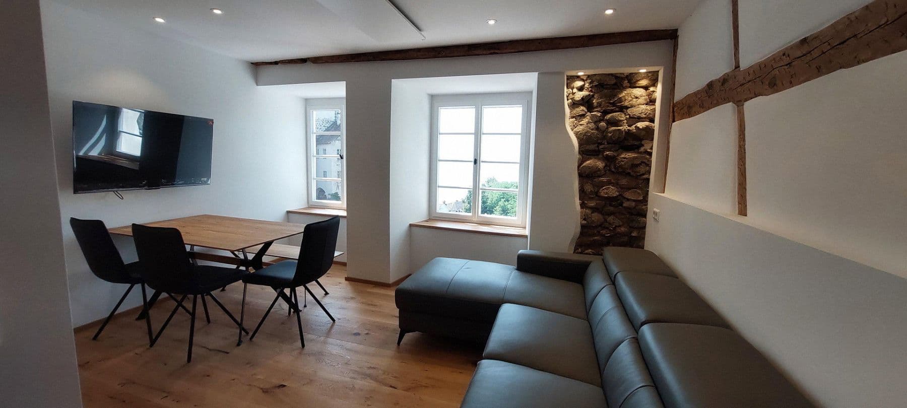 Pronájem bytu 3+1 60 m², Winzergasse 20, Meersburg, Bádensko-Württembersko Pronájem bytu 3+1 60 m², Winzergasse 20, Meersburg, Bádensko-Württembersko