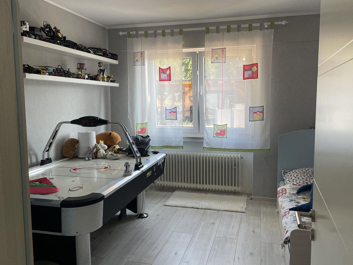Prodej domu 195 m², pozemek 1.080 m², Föhren, Porýní-Falc Prodej domu 195 m², pozemek 1.080 m², Föhren, Porýní-Falc
