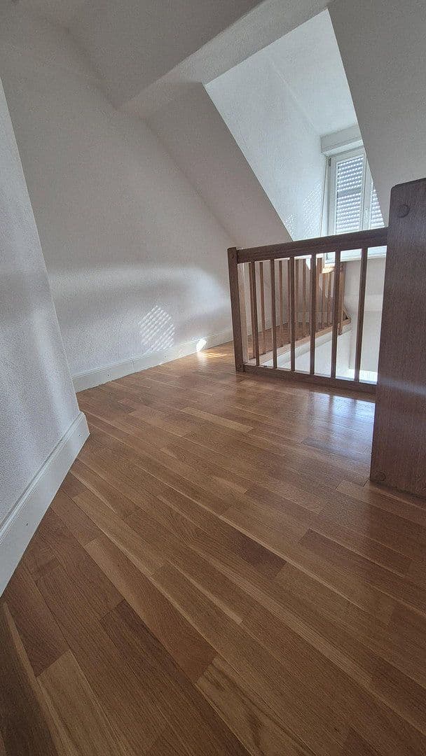 Pronájem bytu 3+1 110 m², Karl-Schumacher-Strasse 2, Sinsheim, Bádensko-Württembersko Pronájem bytu 3+1 110 m², Karl-Schumacher-Strasse 2, Sinsheim, Bádensko-Württembersko