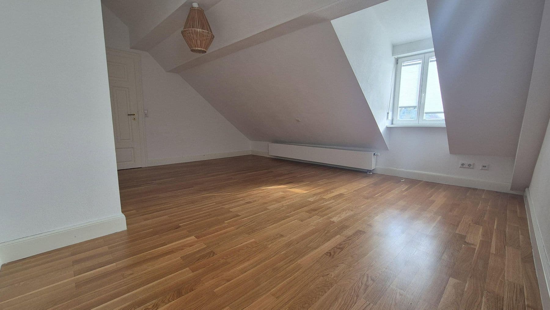 Pronájem bytu 3+1 110 m², Karl-Schumacher-Strasse 2, Sinsheim, Bádensko-Württembersko Pronájem bytu 3+1 110 m², Karl-Schumacher-Strasse 2, Sinsheim, Bádensko-Württembersko