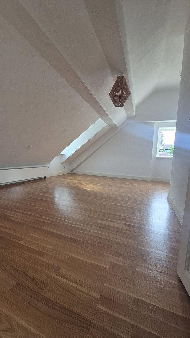 Pronájem bytu 3+1 110 m², Karl-Schumacher-Strasse 2, Sinsheim, Bádensko-Württembersko Pronájem bytu 3+1 110 m², Karl-Schumacher-Strasse 2, Sinsheim, Bádensko-Württembersko