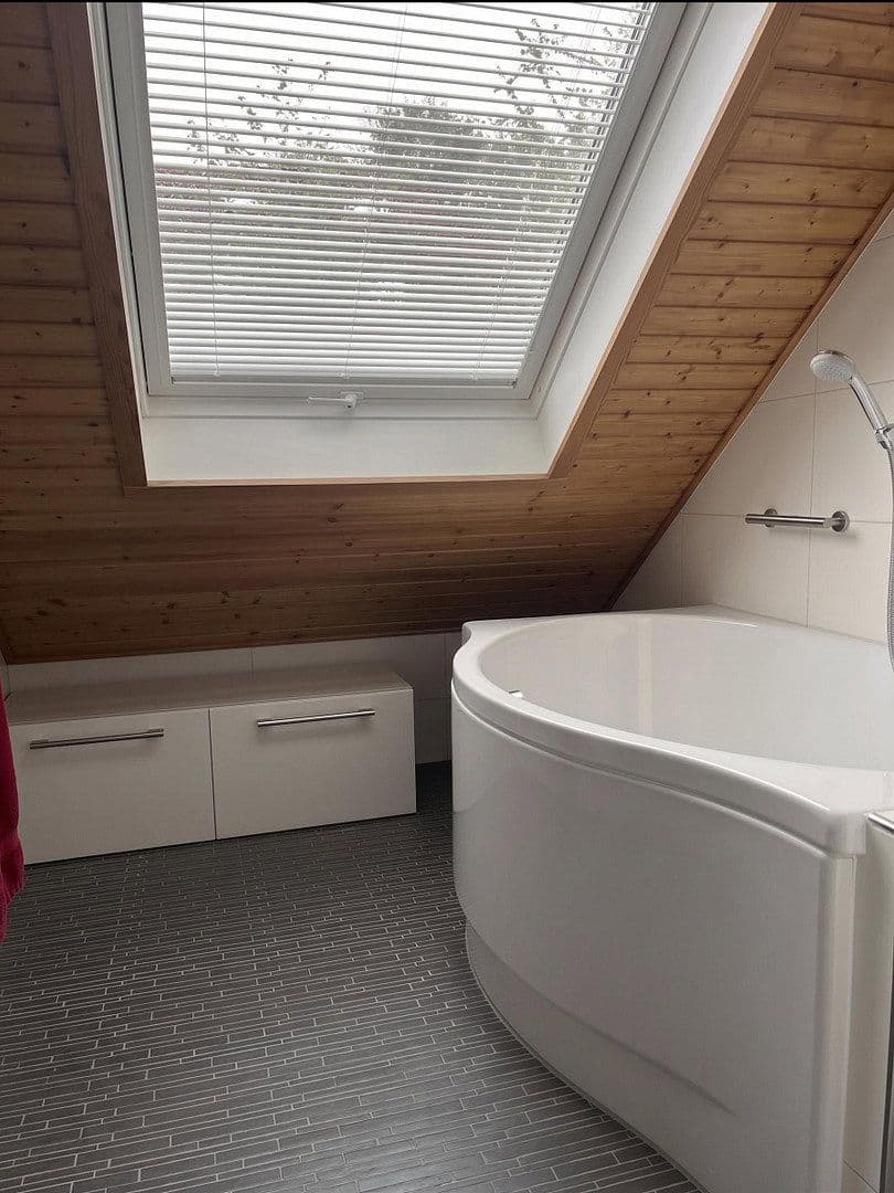 Prodej domu 128 m², pozemek 288 m², Bensheim, Hessen Prodej domu 128 m², pozemek 288 m², Bensheim, Hessen