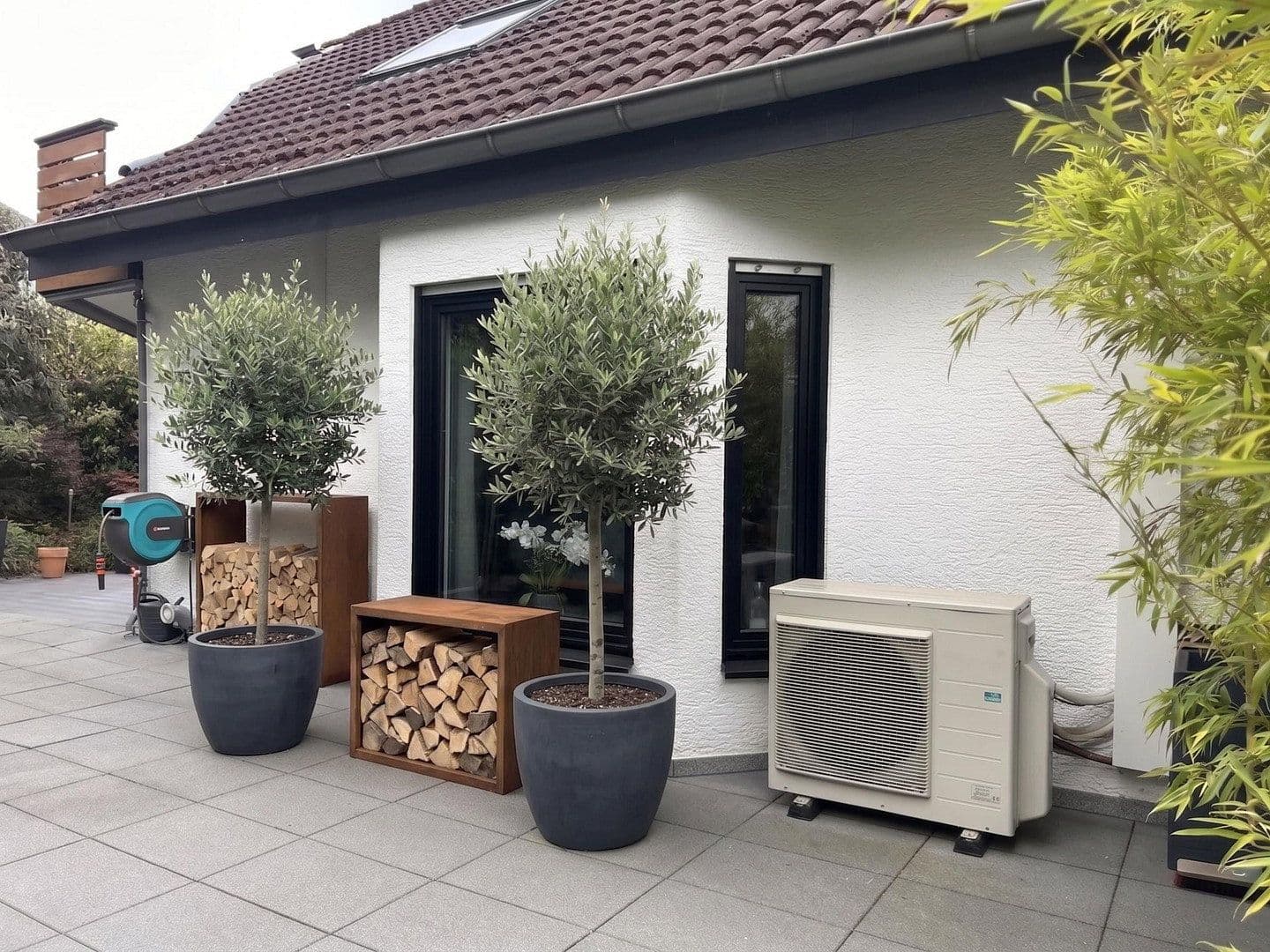 Prodej domu 128 m², pozemek 288 m², Bensheim, Hessen Prodej domu 128 m², pozemek 288 m², Bensheim, Hessen