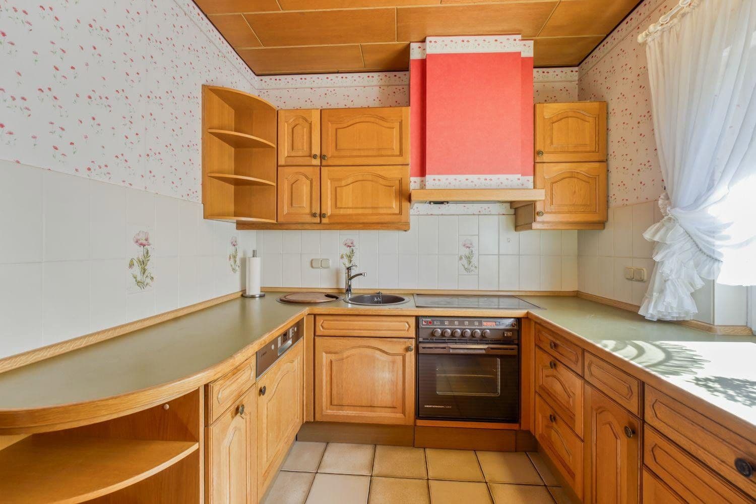 Prodej domu 323 m², pozemek 1.087 m², Lübeck, Šlesvicko-Holštýnsko Prodej domu 323 m², pozemek 1.087 m², Lübeck, Šlesvicko-Holštýnsko