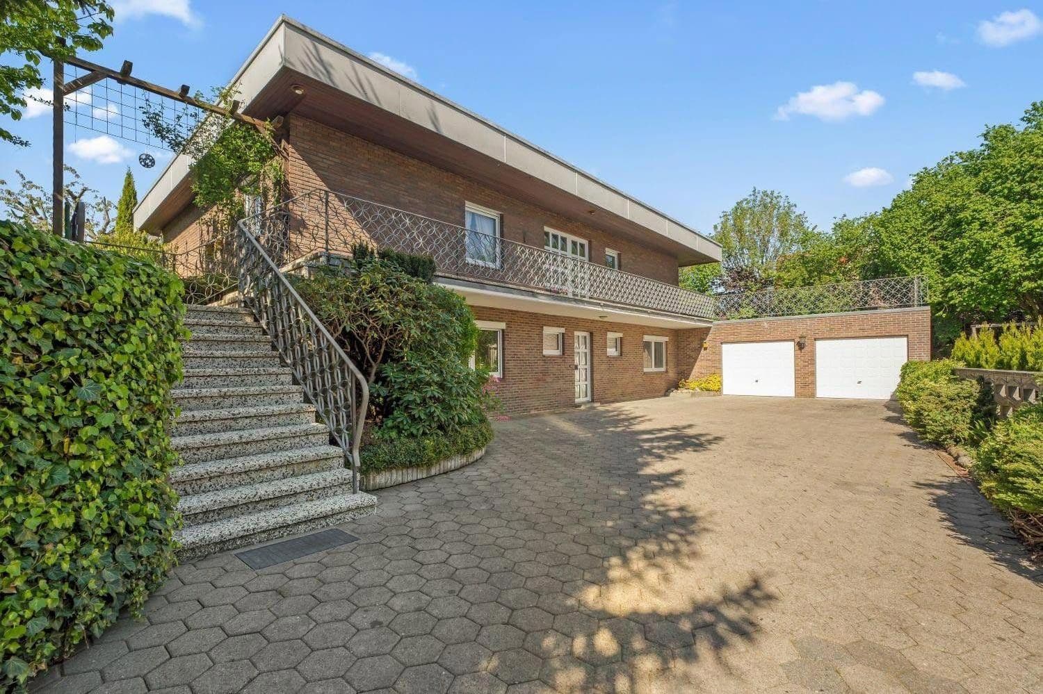 Prodej domu 323 m², pozemek 1.087 m², Lübeck, Šlesvicko-Holštýnsko Prodej domu 323 m², pozemek 1.087 m², Lübeck, Šlesvicko-Holštýnsko