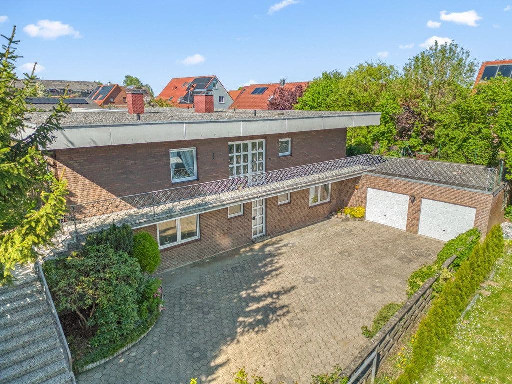 Prodej domu 323 m², pozemek 1.087 m², Lübeck, Šlesvicko-Holštýnsko Prodej domu 323 m², pozemek 1.087 m², Lübeck, Šlesvicko-Holštýnsko