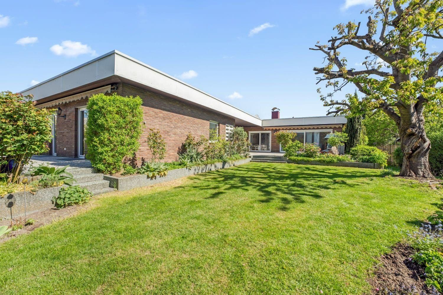 Prodej domu 323 m², pozemek 1.087 m², Lübeck, Šlesvicko-Holštýnsko Prodej domu 323 m², pozemek 1.087 m², Lübeck, Šlesvicko-Holštýnsko