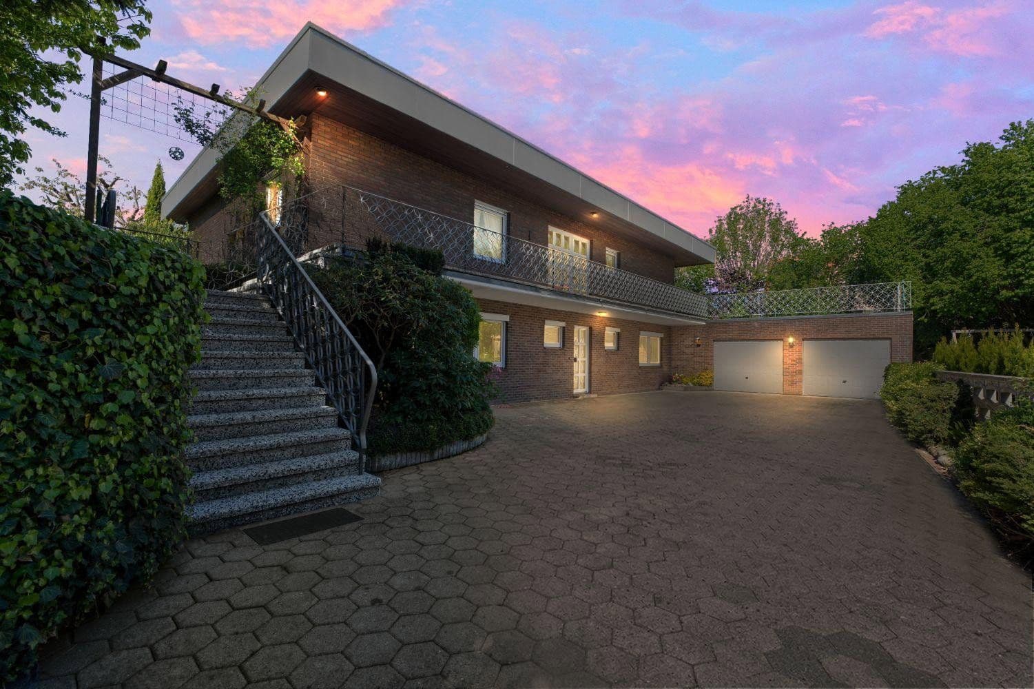 Prodej domu 323 m², pozemek 1.087 m², Lübeck, Šlesvicko-Holštýnsko Prodej domu 323 m², pozemek 1.087 m², Lübeck, Šlesvicko-Holštýnsko