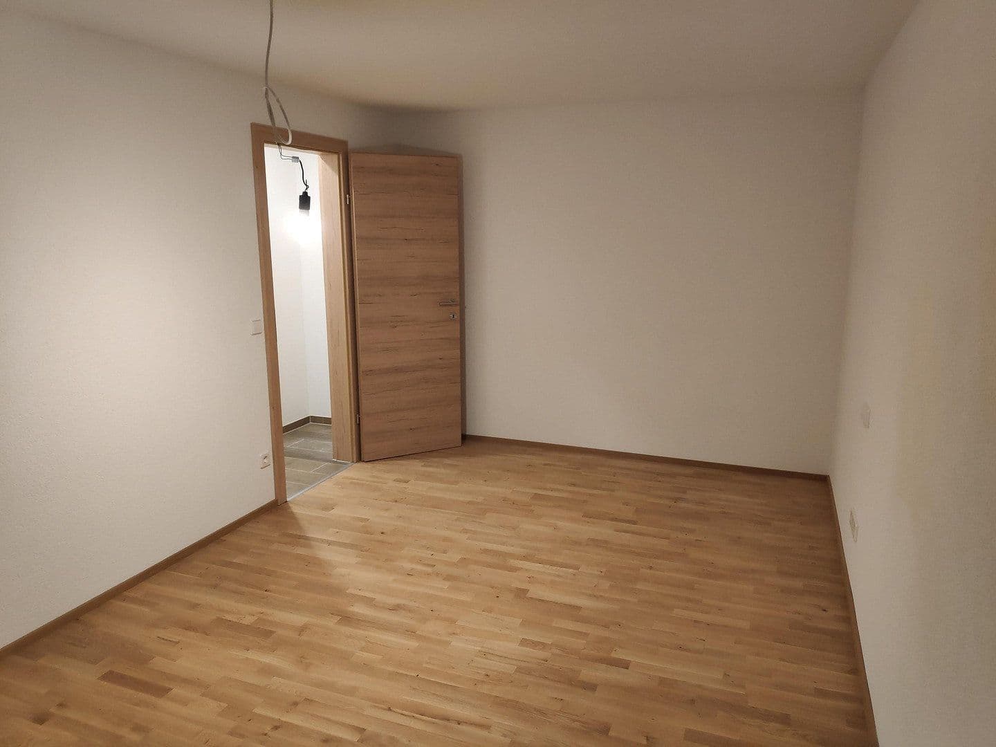 Pronájem bytu 3+kk 83 m², Neuhausen auf den Fildern, Bádensko-Württembersko Pronájem bytu 3+kk 83 m², Neuhausen auf den Fildern, Bádensko-Württembersko