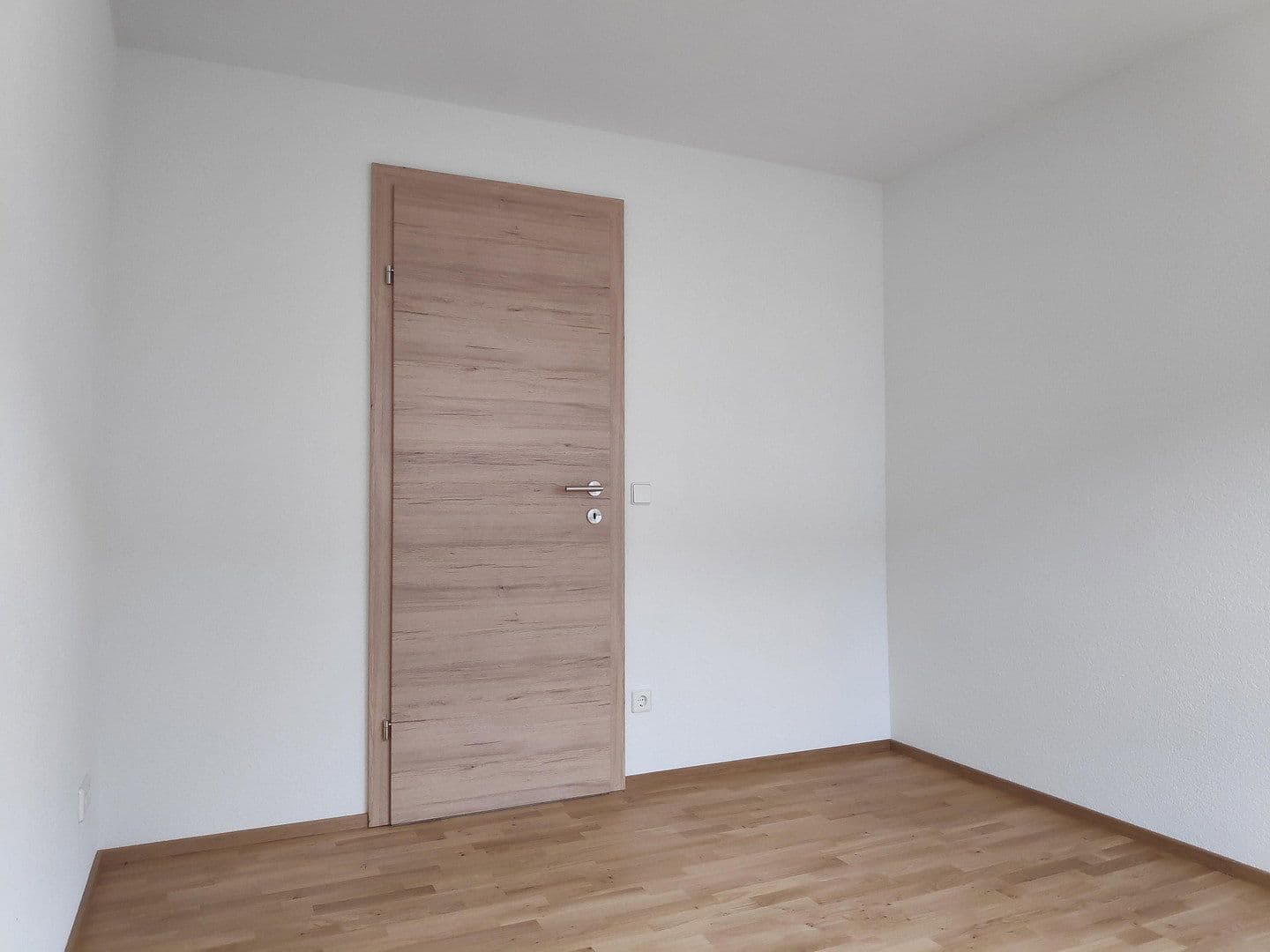 Pronájem bytu 3+kk 83 m², Neuhausen auf den Fildern, Bádensko-Württembersko Pronájem bytu 3+kk 83 m², Neuhausen auf den Fildern, Bádensko-Württembersko