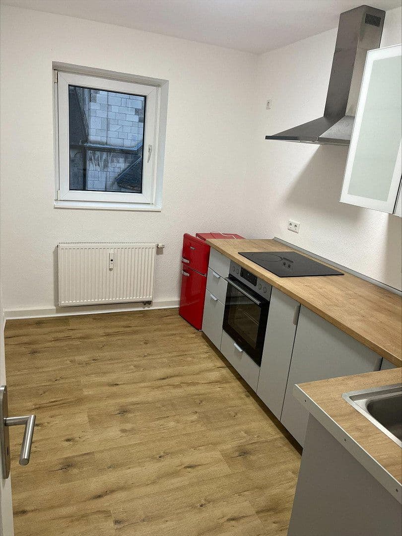 Pronájem bytu 1+1 40 m², Rather Kirchplatz 1, Düsseldorf, Severní Porýní-Vestfálsko Pronájem bytu 1+1 40 m², Rather Kirchplatz 1, Düsseldorf, Severní Porýní-Vestfálsko