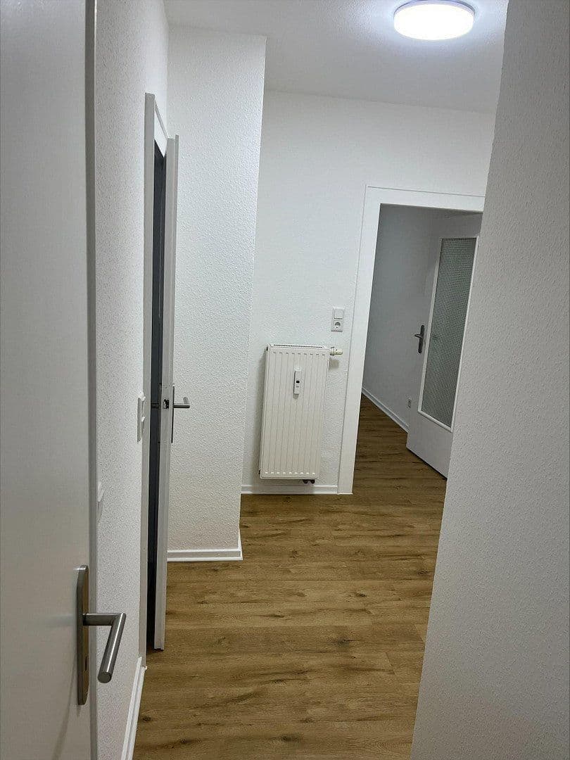 Pronájem bytu 1+1 40 m², Rather Kirchplatz 1, Düsseldorf, Severní Porýní-Vestfálsko Pronájem bytu 1+1 40 m², Rather Kirchplatz 1, Düsseldorf, Severní Porýní-Vestfálsko