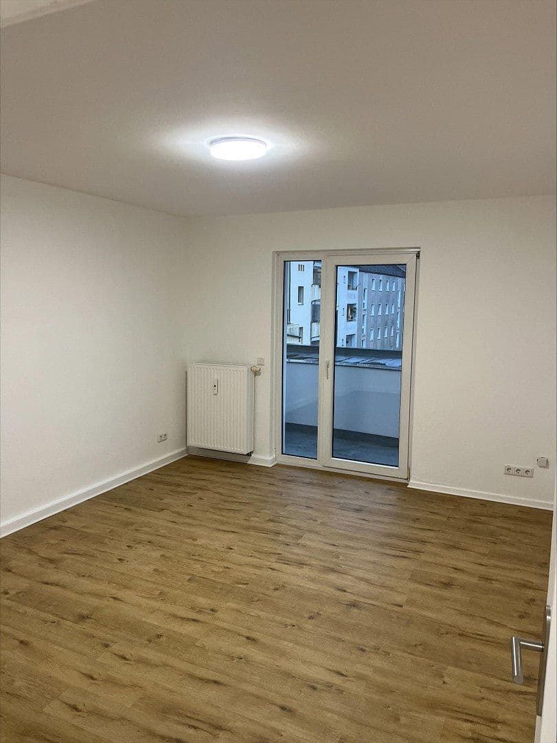 Pronájem bytu 1+1 40 m², Rather Kirchplatz 1, Düsseldorf, Severní Porýní-Vestfálsko Pronájem bytu 1+1 40 m², Rather Kirchplatz 1, Düsseldorf, Severní Porýní-Vestfálsko