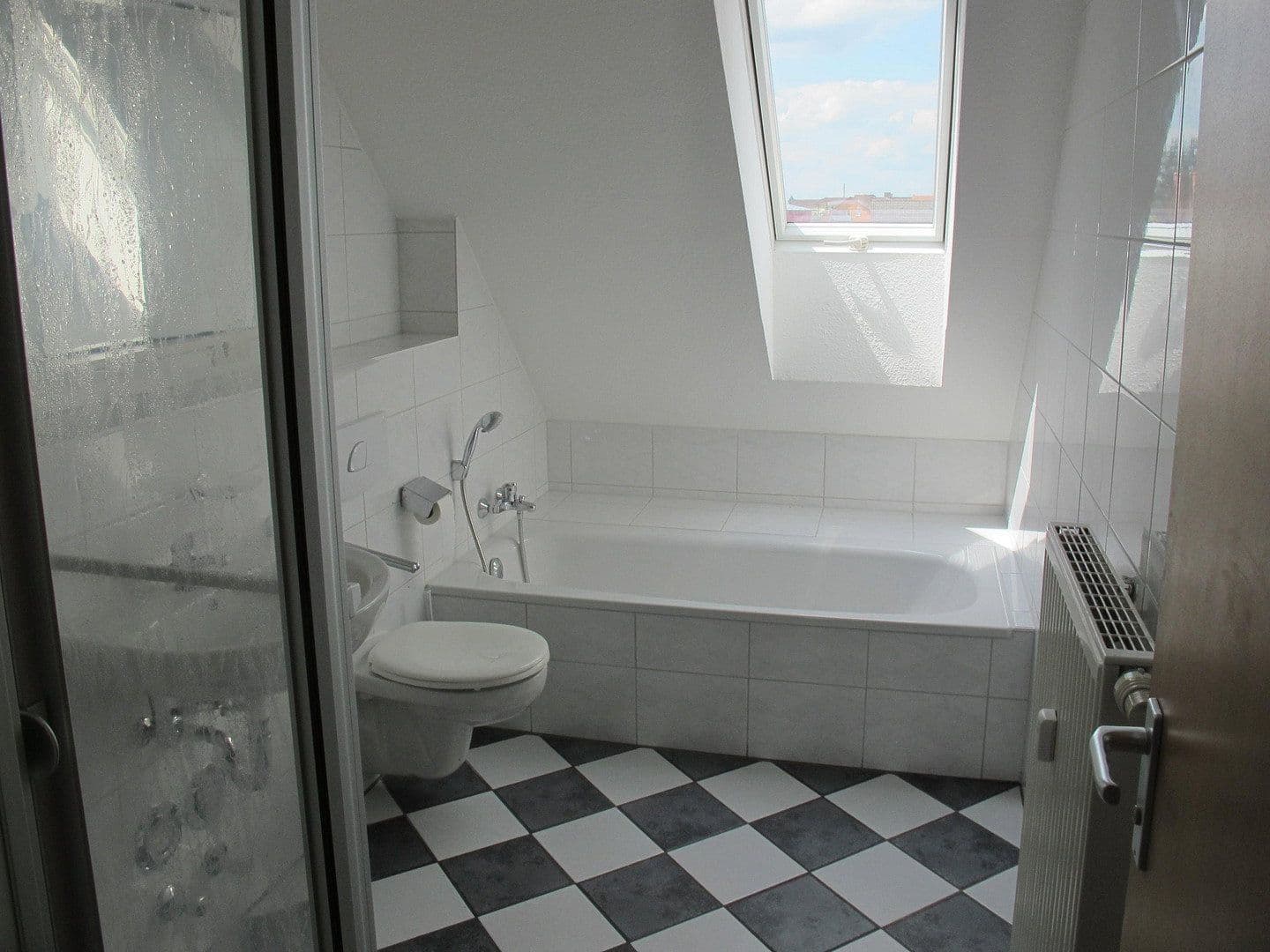 Prodej bytu 4+1 108 m², Hirschaid, Bavorsko Prodej bytu 4+1 108 m², Hirschaid, Bavorsko