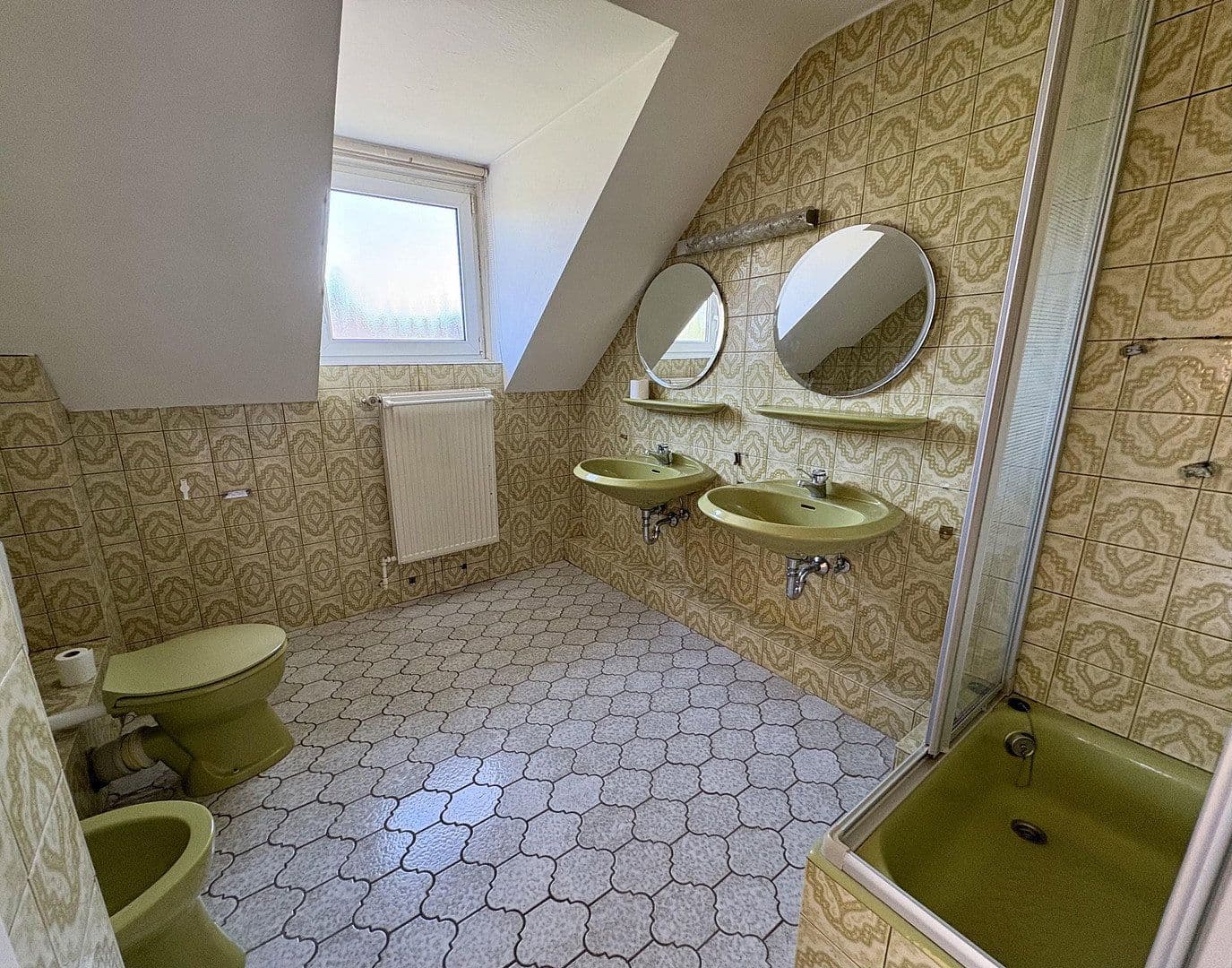 Prodej domu 156 m², pozemek 778 m², Sankt Augustin, Severní Porýní-Vestfálsko Prodej domu 156 m², pozemek 778 m², Sankt Augustin, Severní Porýní-Vestfálsko