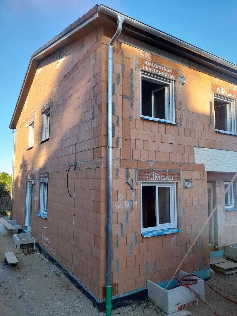 Pronájem domu 142 m², pozemek 430 m², Altomünster, Bavorsko Pronájem domu 142 m², pozemek 430 m², Altomünster, Bavorsko