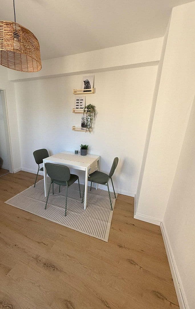 Pronájem bytu 1+1 40 m², Kaiser-Wilhelm-Ring 39, Mainz, Porýní-Falc Pronájem bytu 1+1 40 m², Kaiser-Wilhelm-Ring 39, Mainz, Porýní-Falc