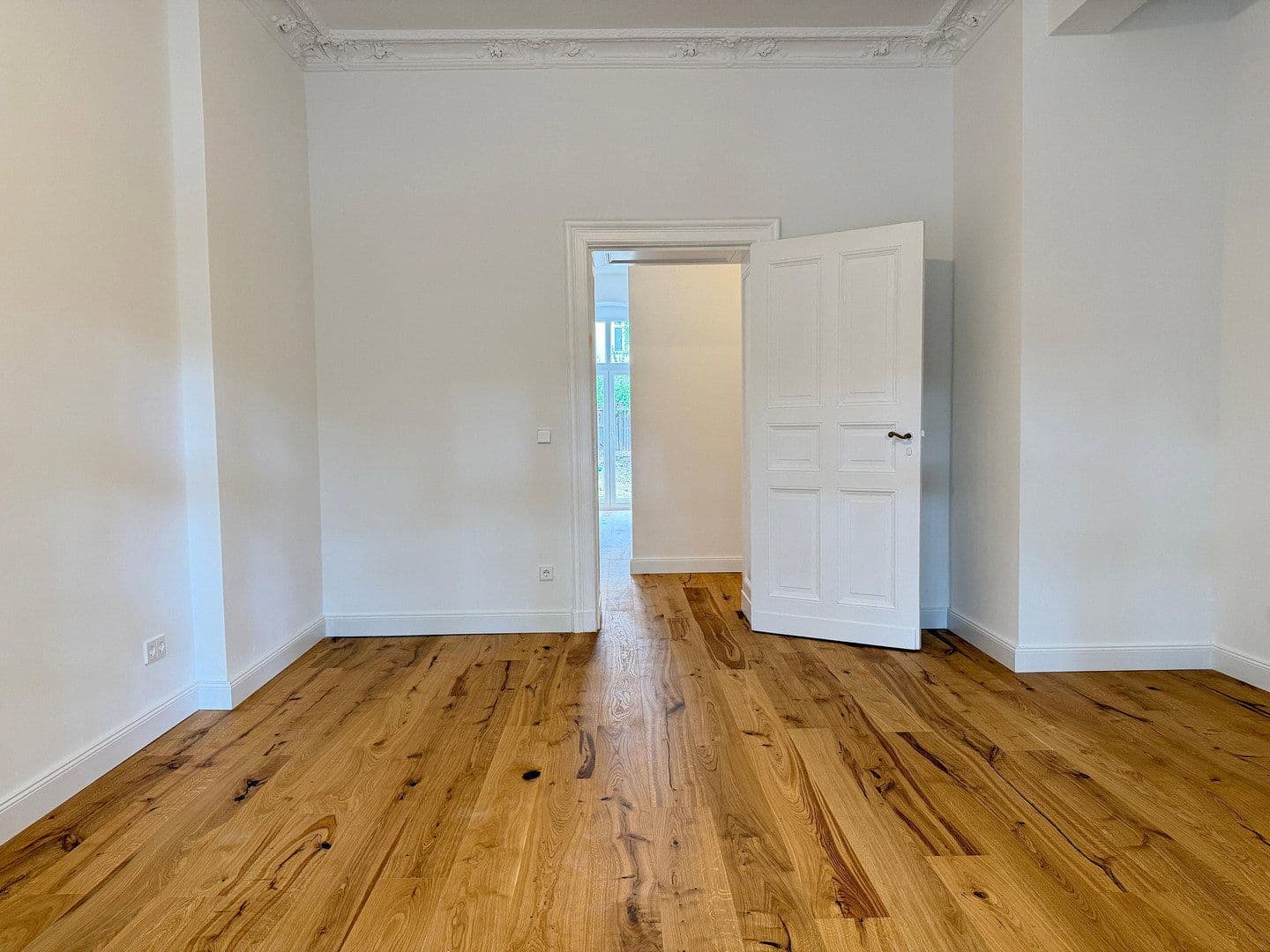 Prodej bytu 4+1 140 m², Rönnestraße 4, Berlin, Berlín Prodej bytu 4+1 140 m², Rönnestraße 4, Berlin, Berlín